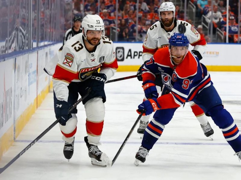 Макдэвид, Маккиннон и Рейнхарт — атакующий треугольник Канады